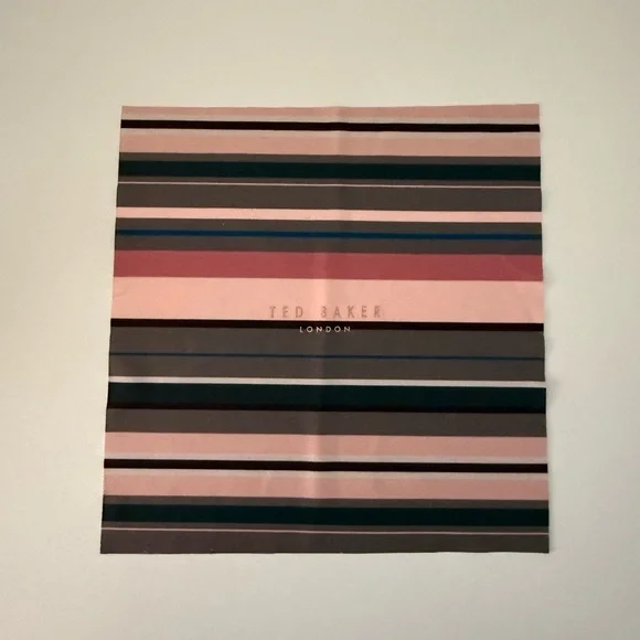 NWT Ted Baker large cosmetic bag, 2 eyeglass/sunglass cases, cleaning cloth set - Picture 15 of 16